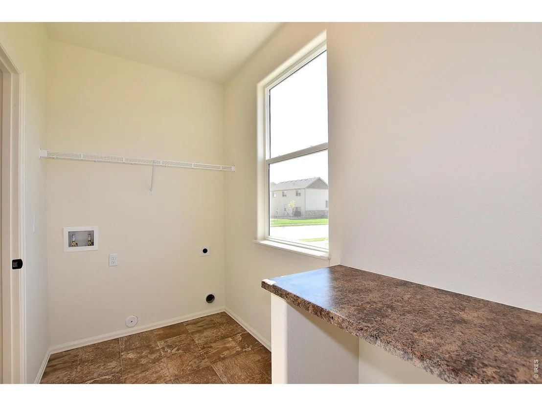 Photo of 2400 Juno Ln