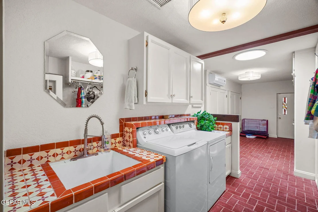 Photo of 3009 SILVER Avenue