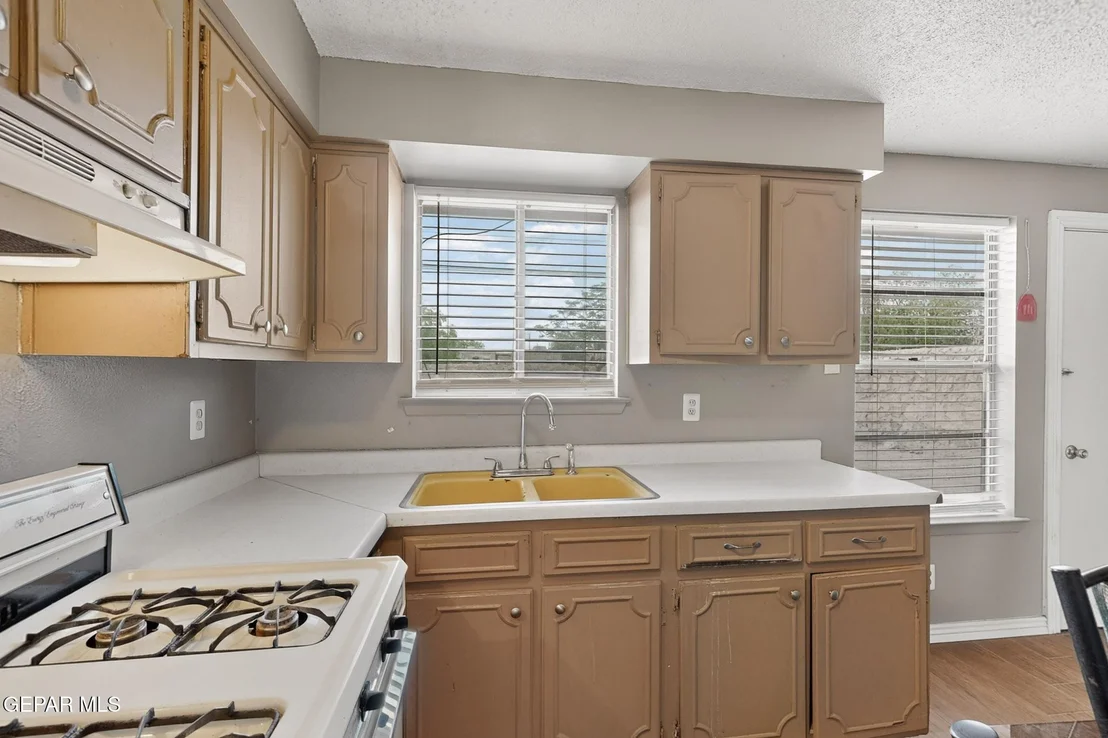 Photo of 917 MARIGOLD Way