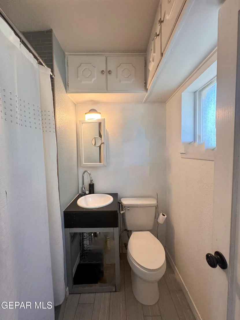 Photo of 907 BRAZIL Place