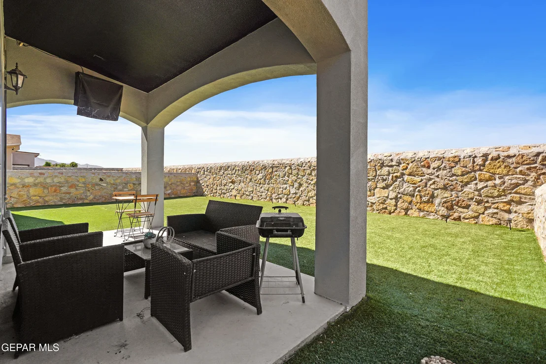 Photo of 7257 LONG MEADOW Drive