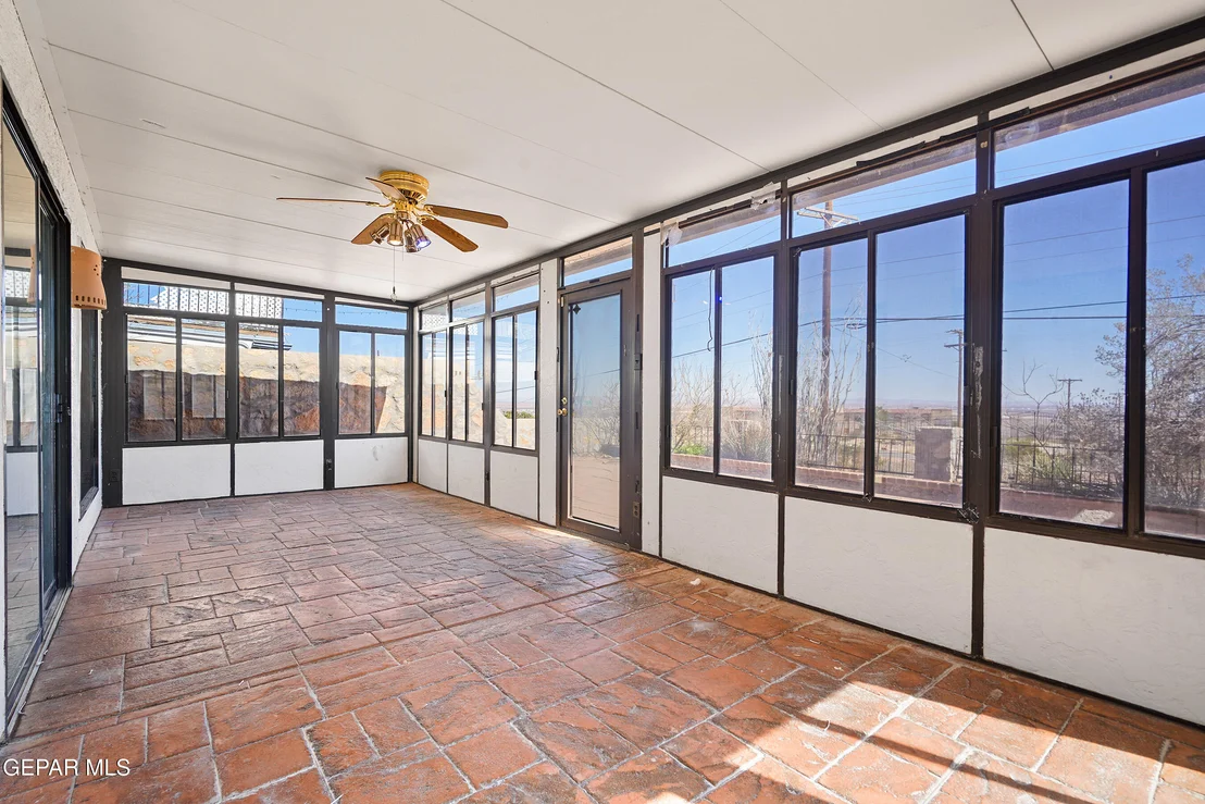 Photo of 6860 RIDGE TOP Drive