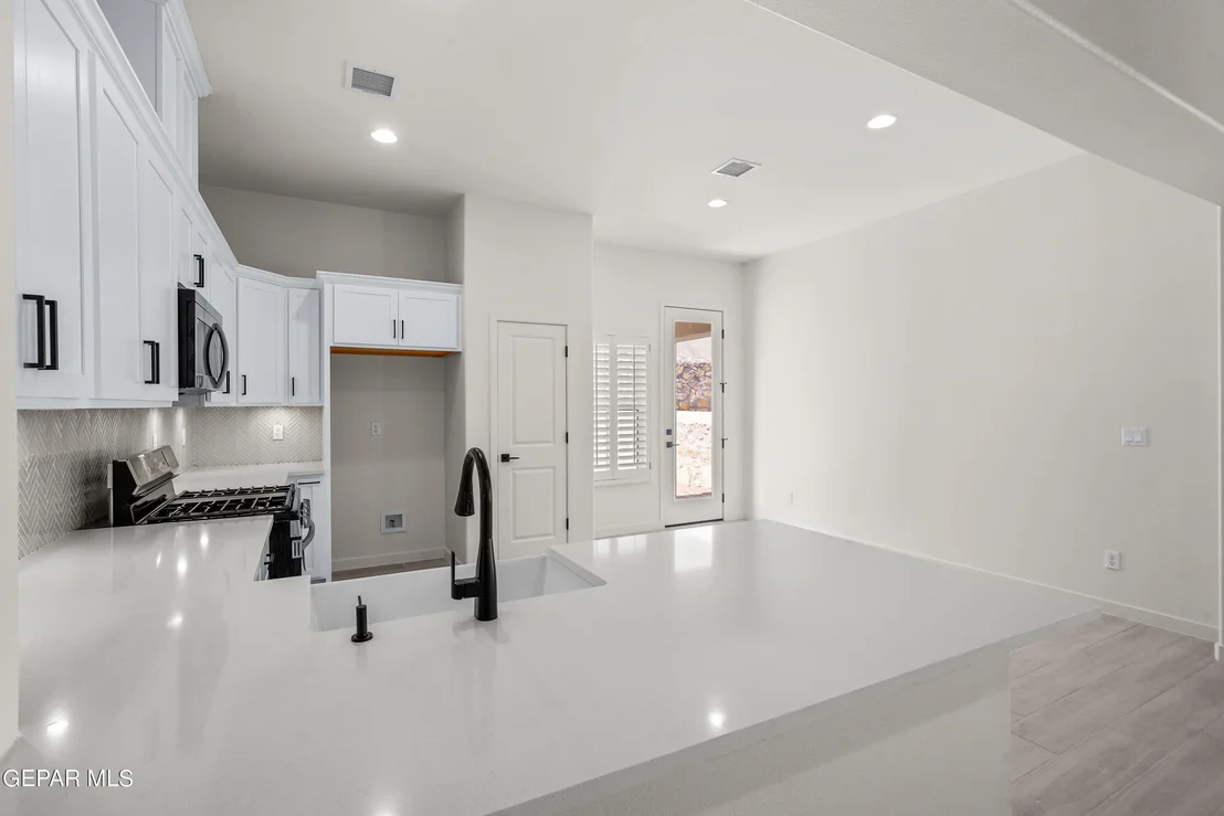 Photo of 13812 Summer View Avenue