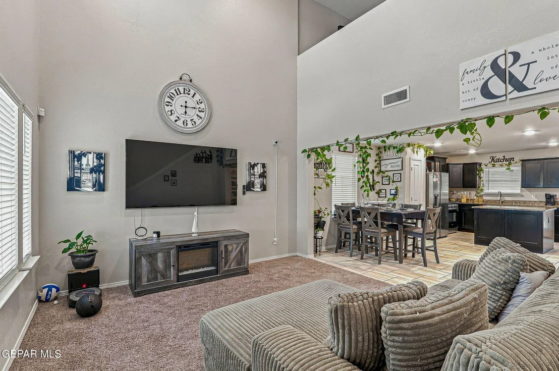 Photo of 433 TWILIGHT Drive