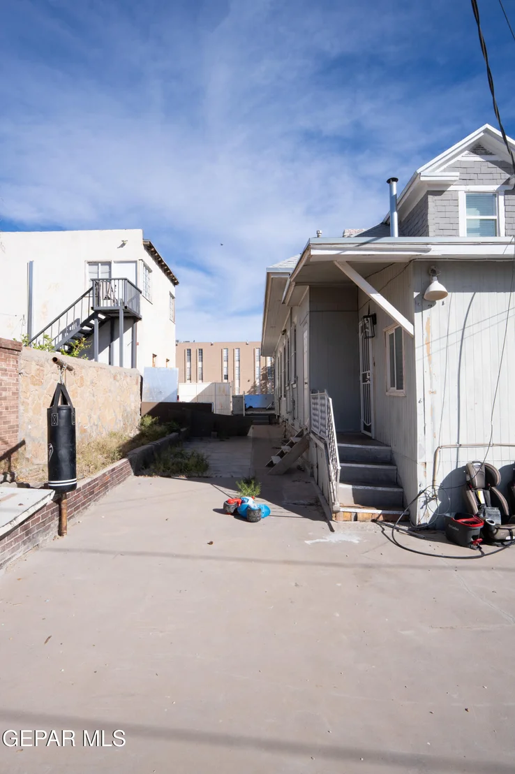 Photo of 521 RANDOLPH Drive