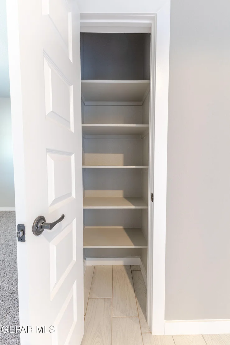 Photo of 952 Sandhurst Place
