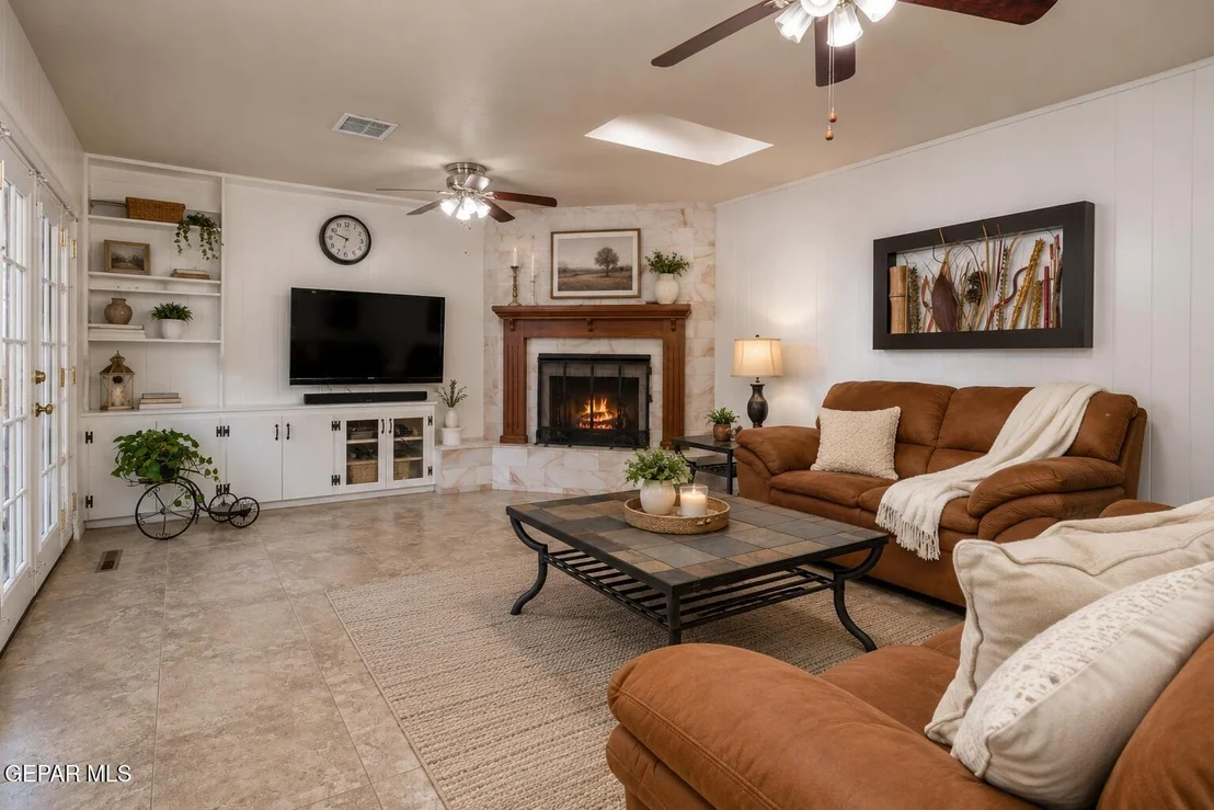 Photo of 404 BUTTE Circle