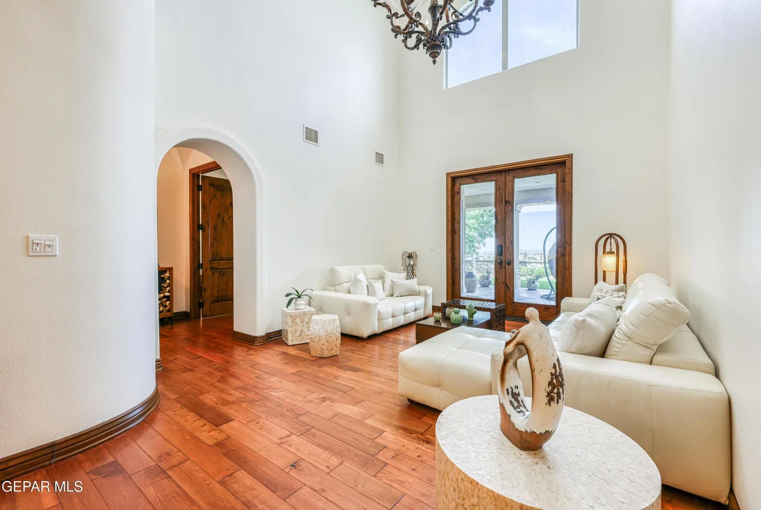 Photo of 6309 VIA SERENA Drive