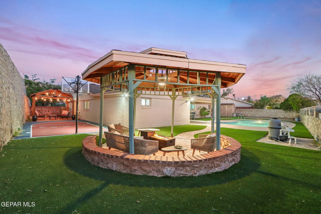 Photo of 4000 BANCROFT Drive
