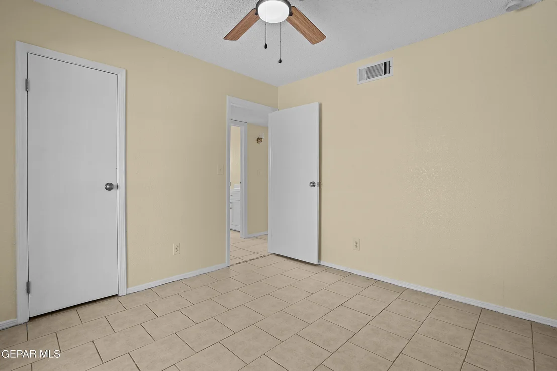 Photo of 4968 GRAPELAND Drive