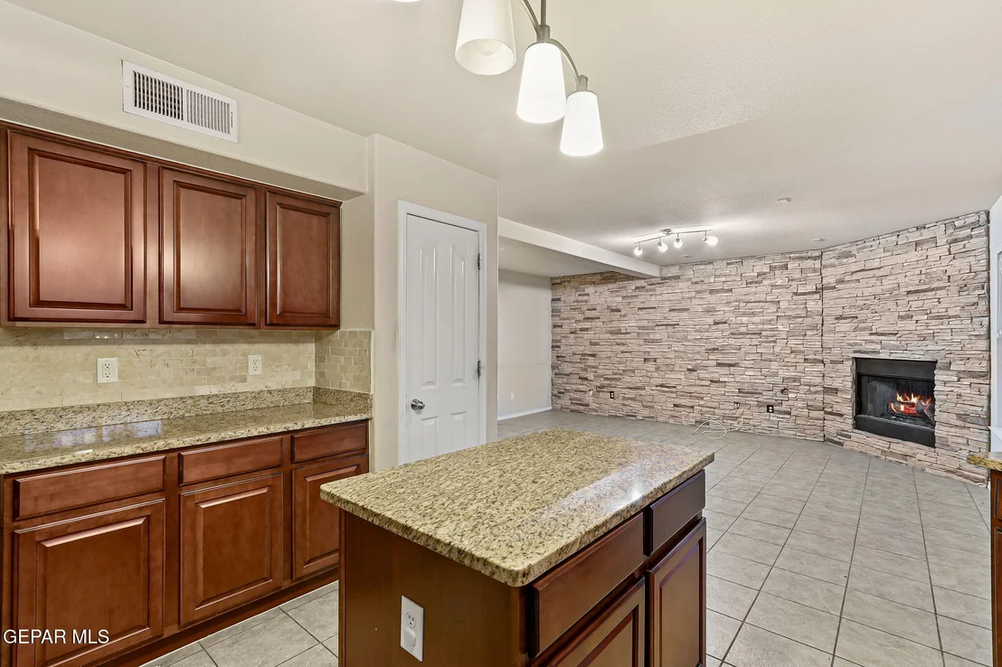 Photo of 6628 Parque del Sol Drive