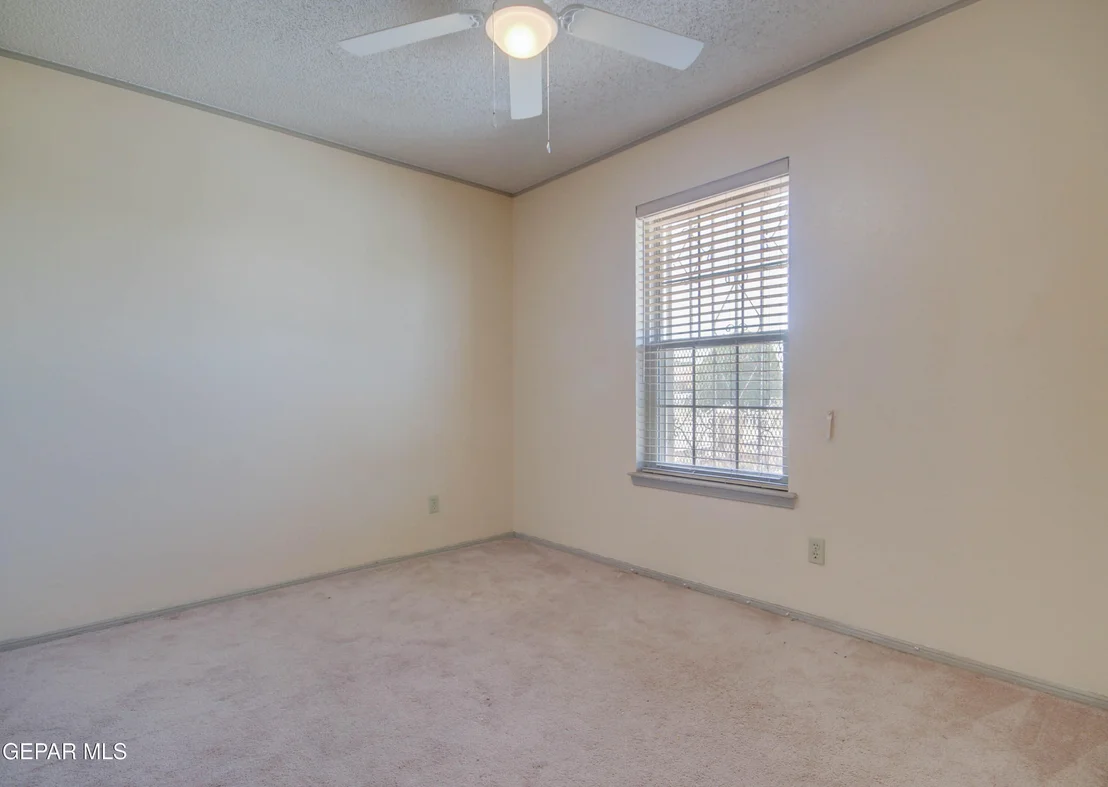 Photo of 5649 LONGVIEW Circle