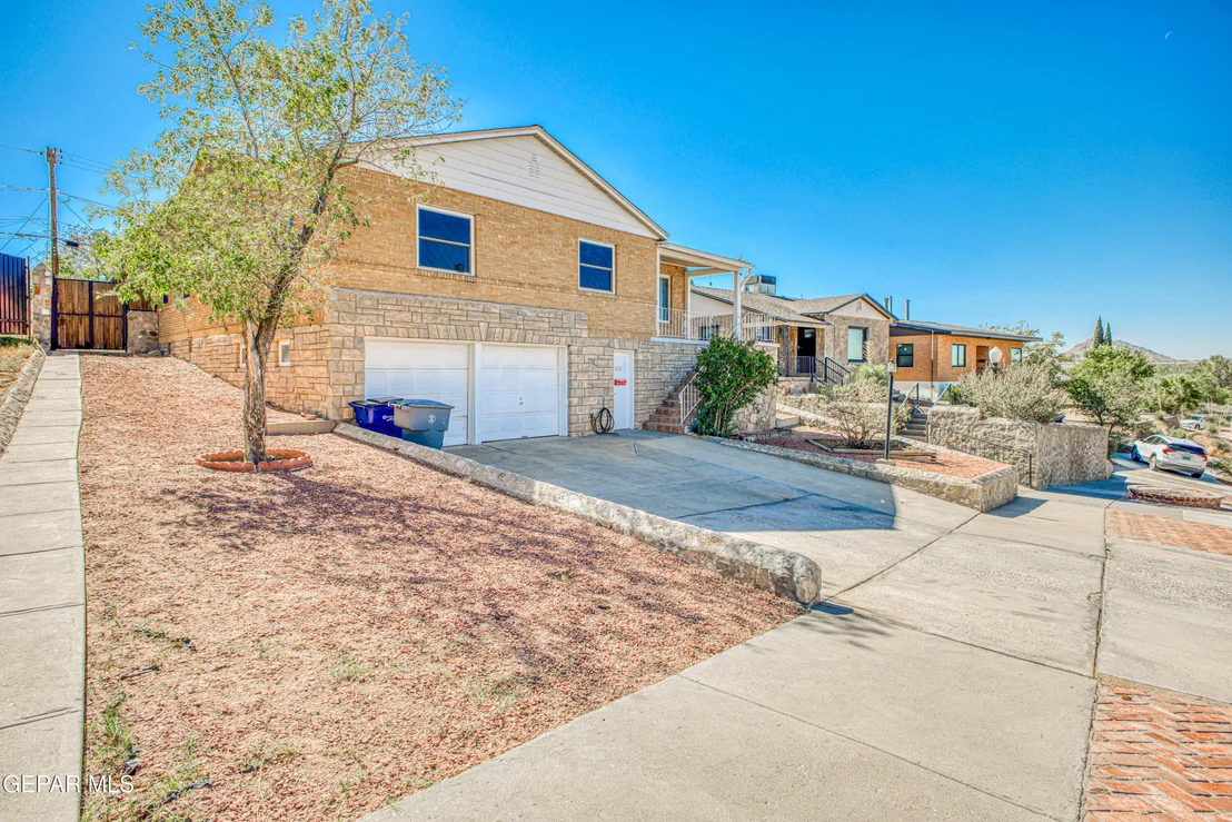 Photo of 820 Galloway Drive