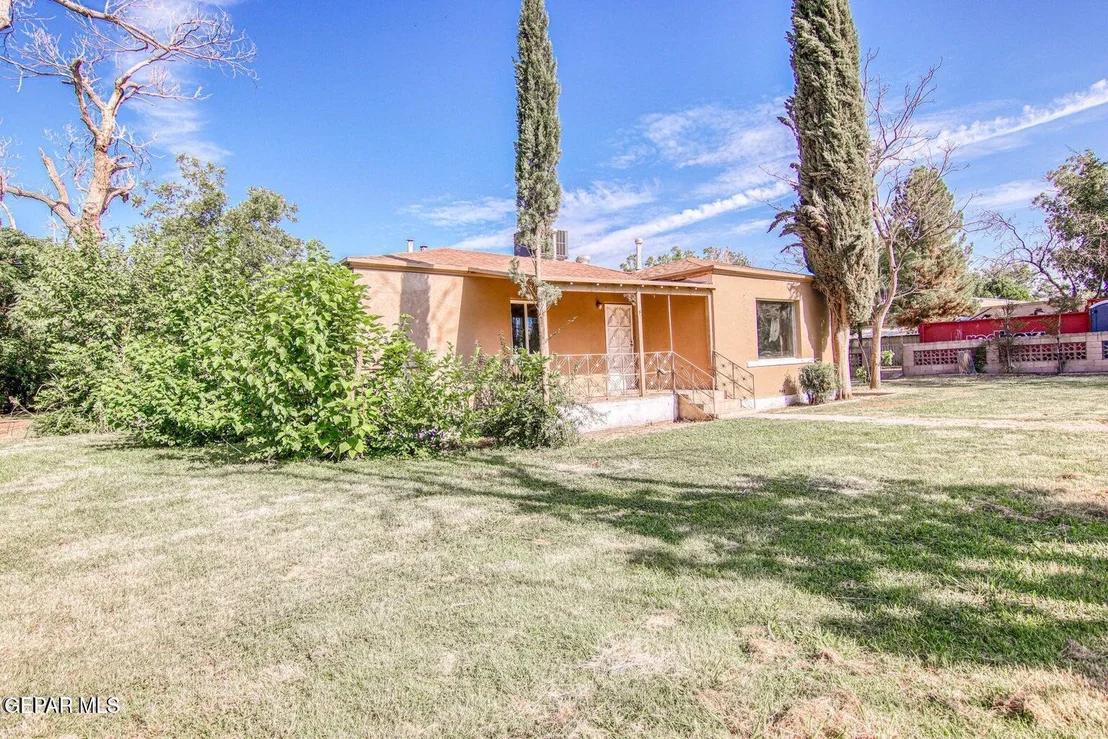 Photo of 915 Sparks Circle