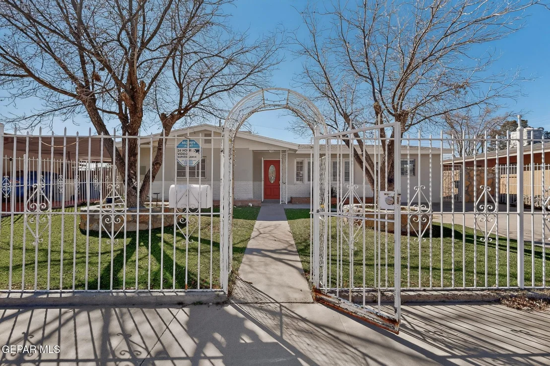 Photo of 1515 DENNIS Circle