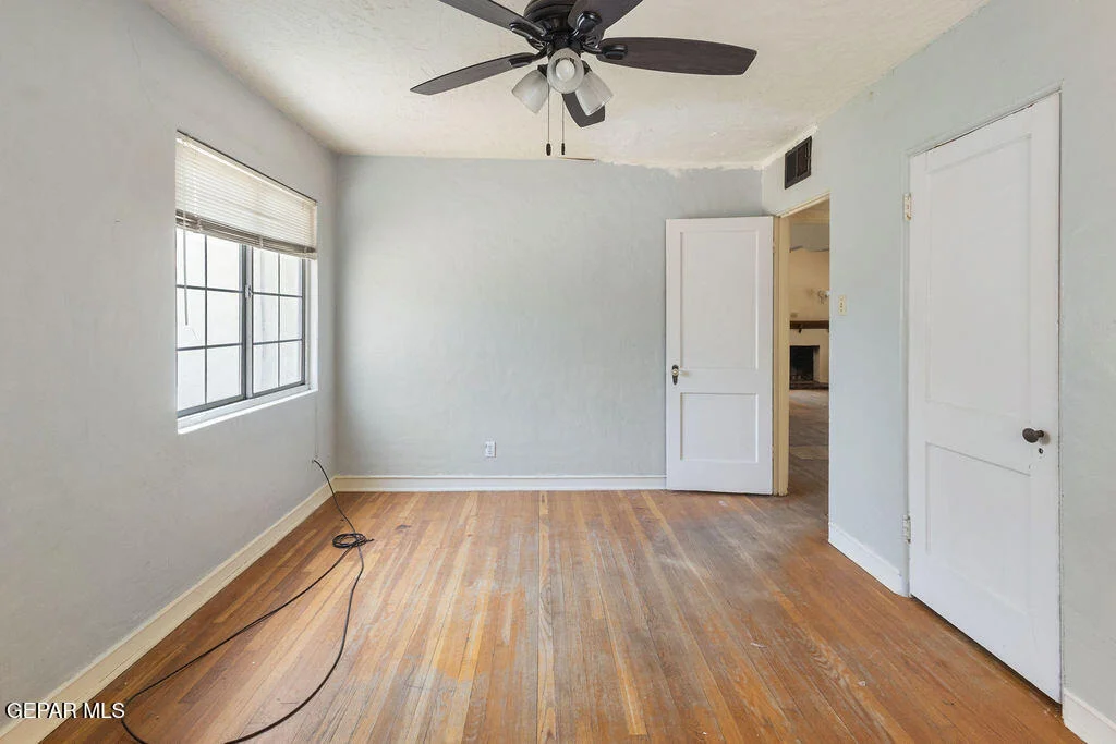 Photo of 708 E BALTIMORE Drive