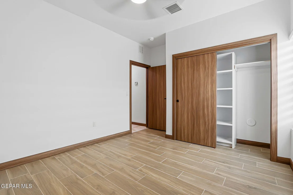 Photo of 945 Ada Lane