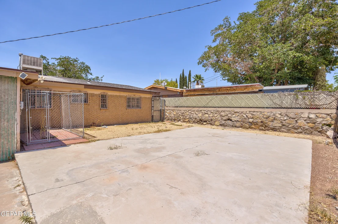 Photo of 8200 SANDLAND Drive
