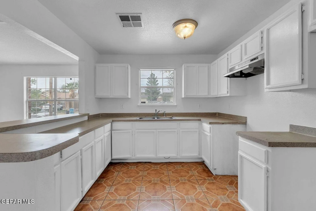Photo of 1082 Mill Valley Road