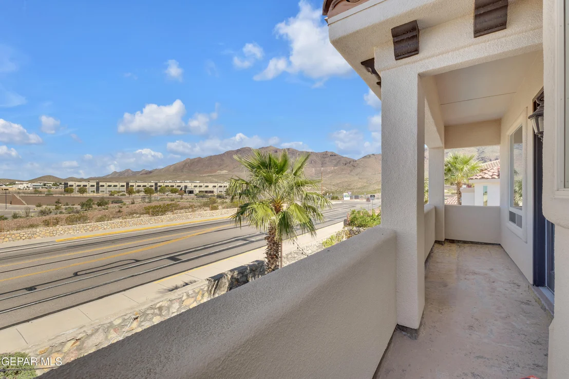 Photo of 1237 CALLE LAGO