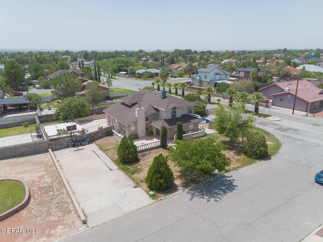 Photo of 5920 W VALLEY Circle