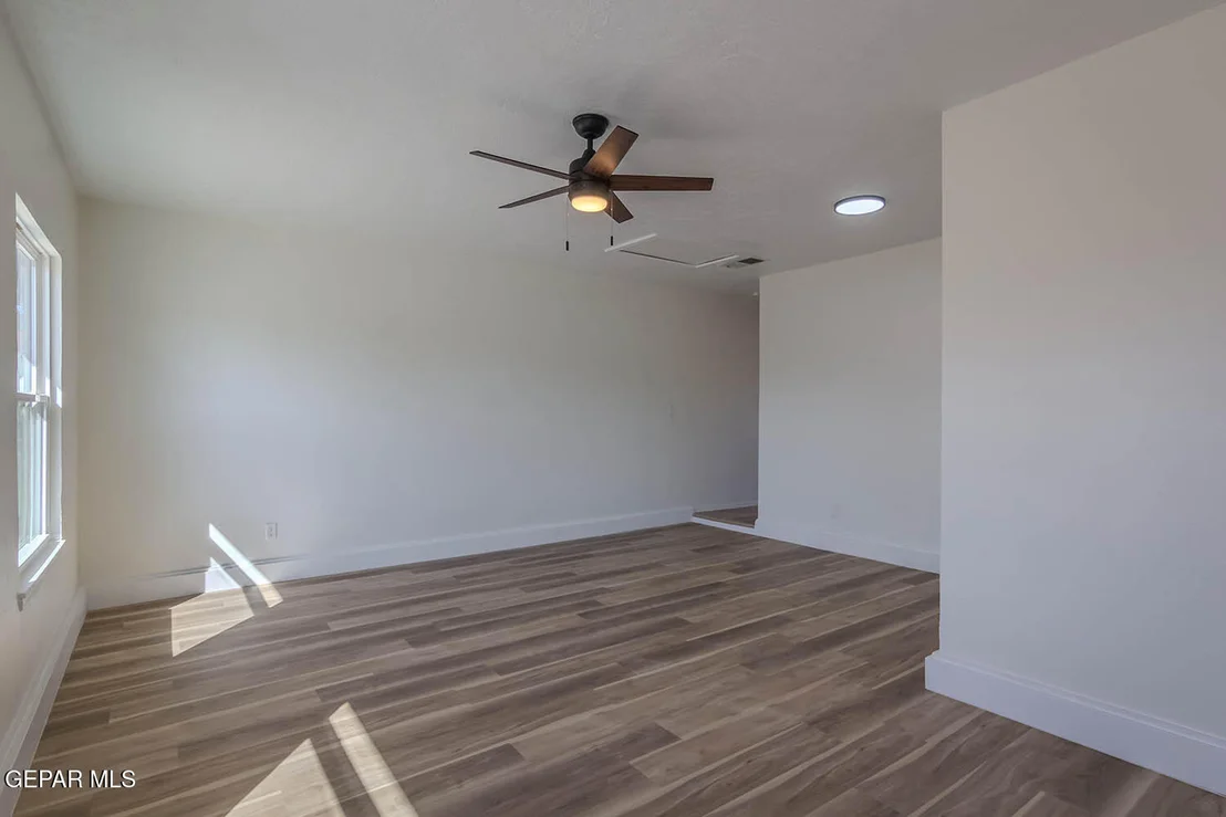 Photo of 2820 BEACHCOMBER Drive