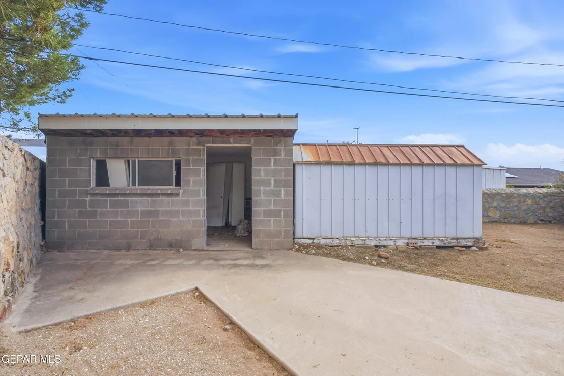 Photo of 224 VIKING Drive
