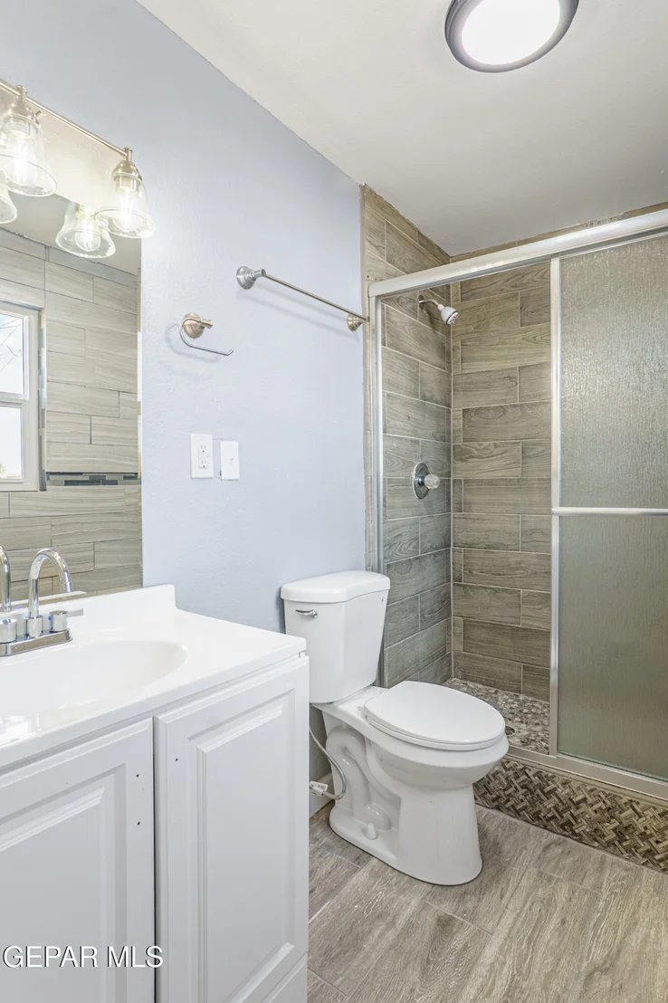 Photo of 3550 VANDERVEER Drive