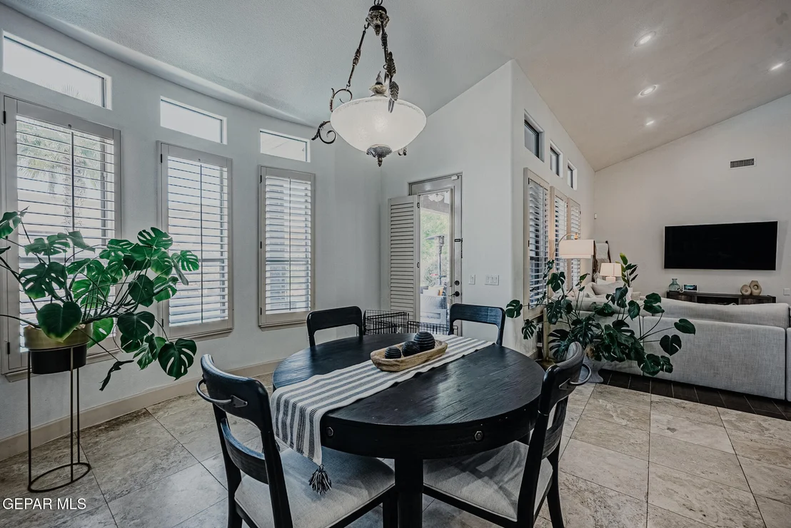 Photo of 6236 FRANKLIN HAWK Avenue