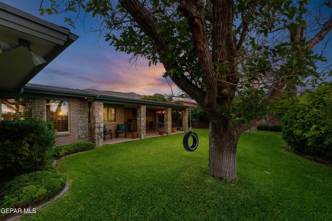 Photo of 6233 Meteor Way