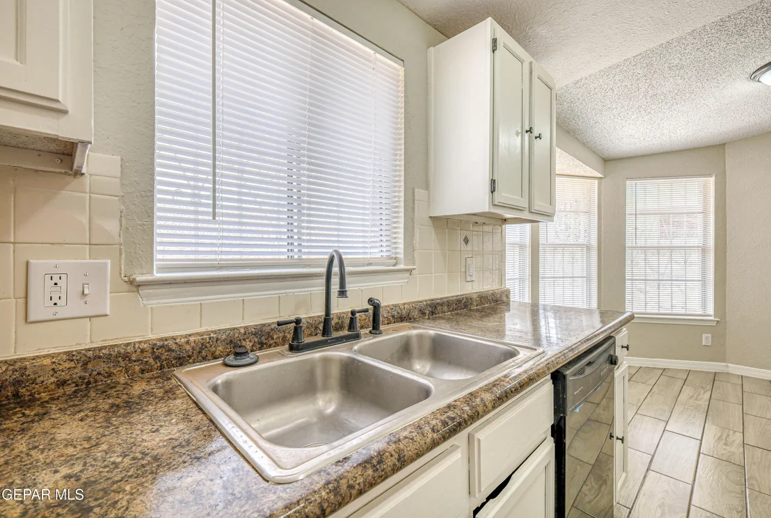 Photo of 4883 Maureen Circle