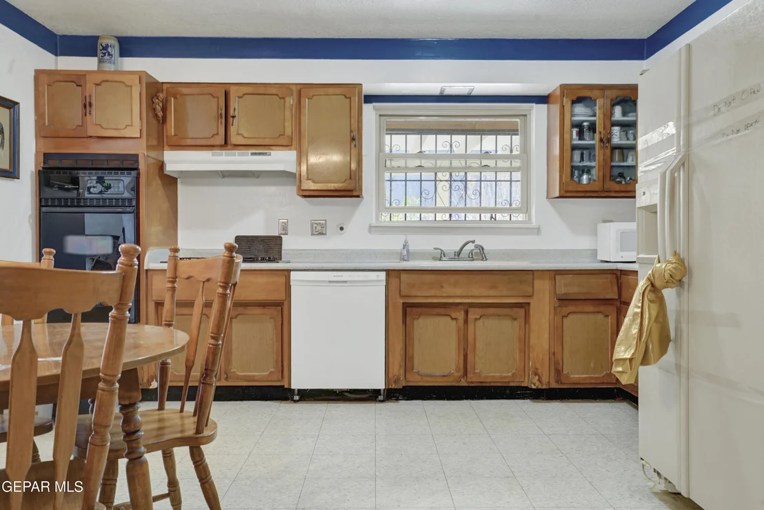 Photo of 228 MOONGLOW Drive