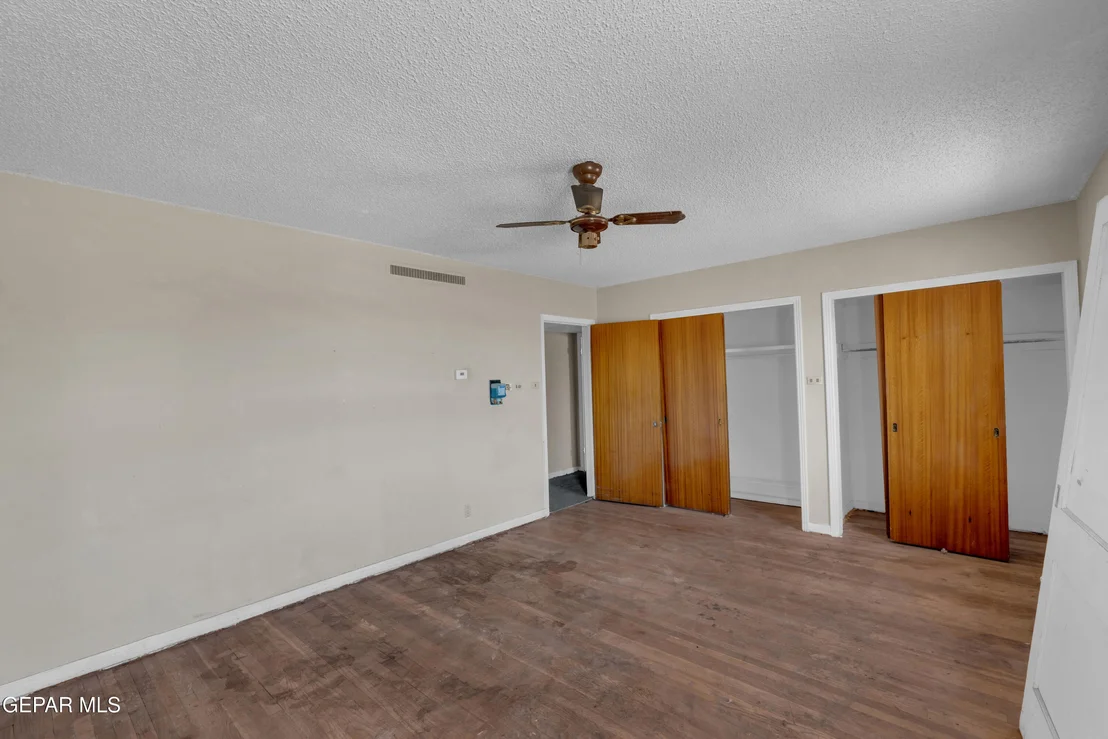 Photo of 3901 FLAMINGO Drive