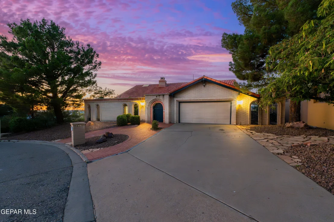 Photo of 401 Sharondale Drive