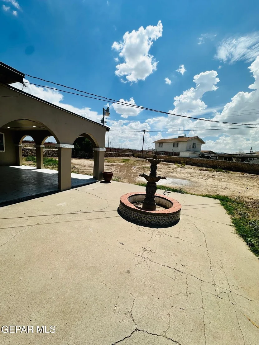 Photo of 5018 Flower Drive