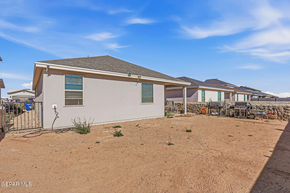 Photo of 6166 HIDDEN PASSAGE Avenue