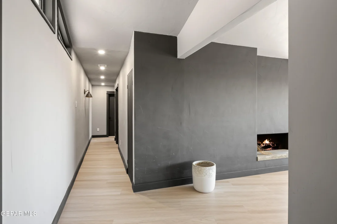 Photo of 516 N SATELLITE Drive