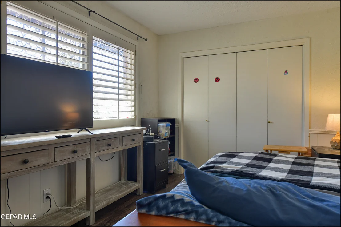 Photo of 411 CROWN POINT Drive