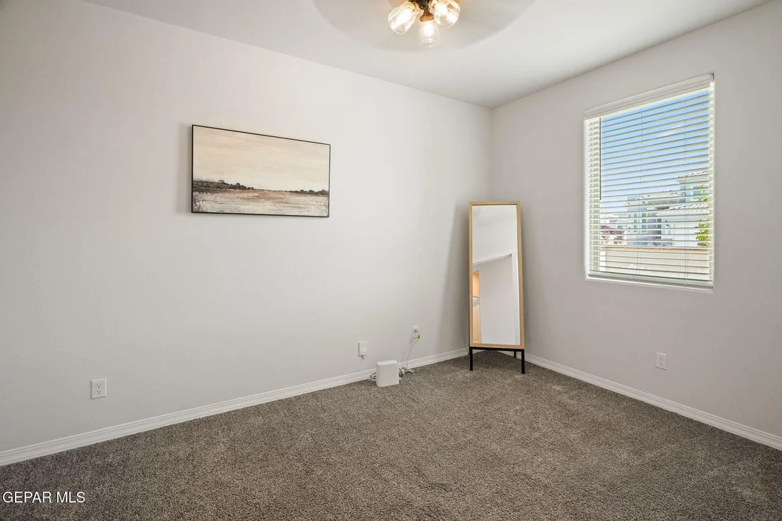 Photo of 913 Airship Place