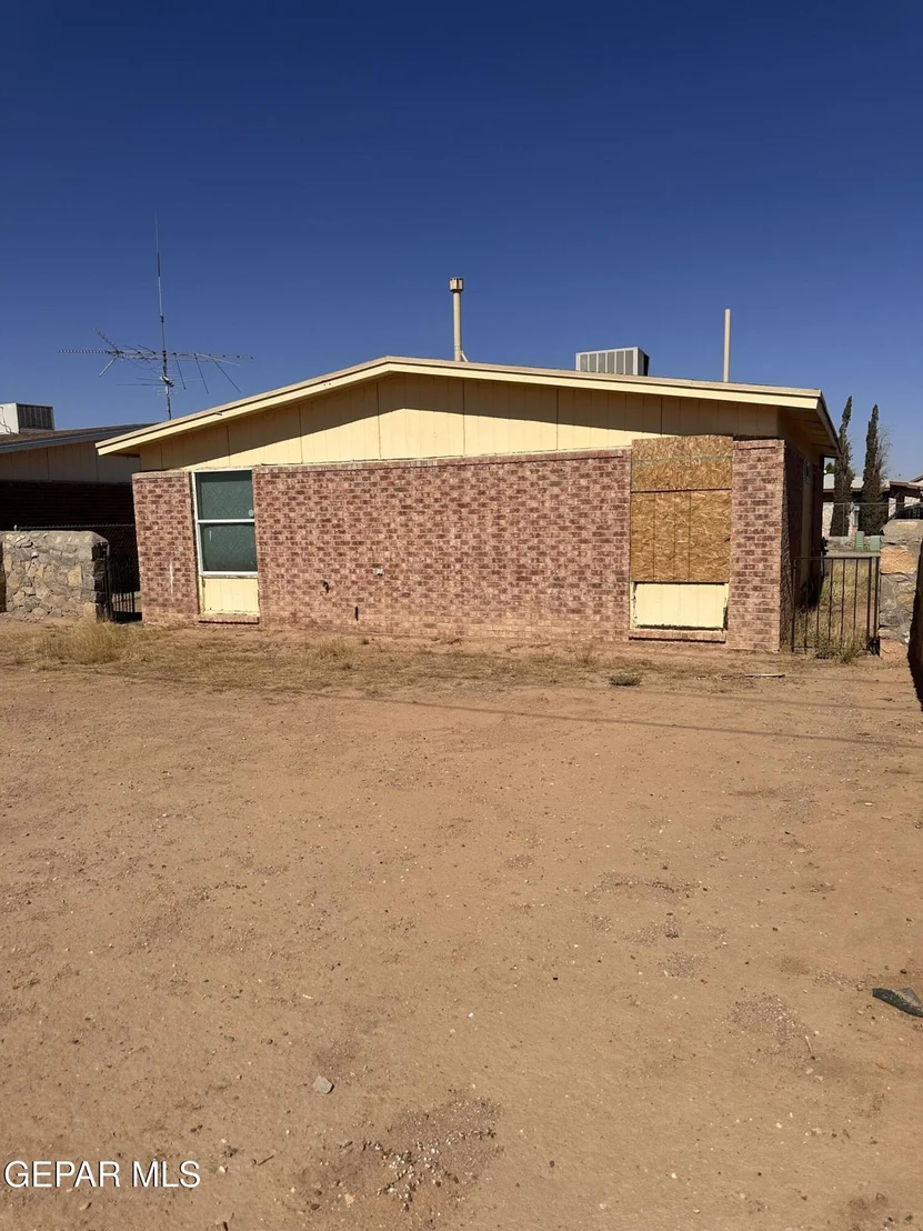 Photo of 10947 STONEBRIDGE Drive