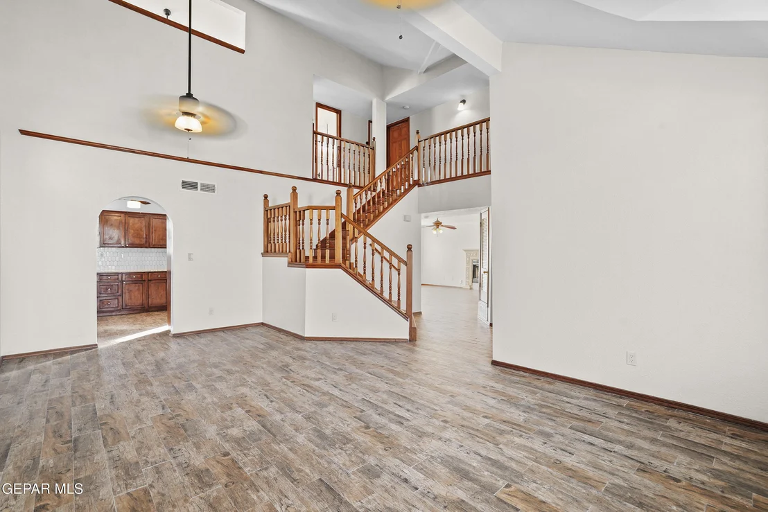 Photo of 3085 KINGS CROWN Place