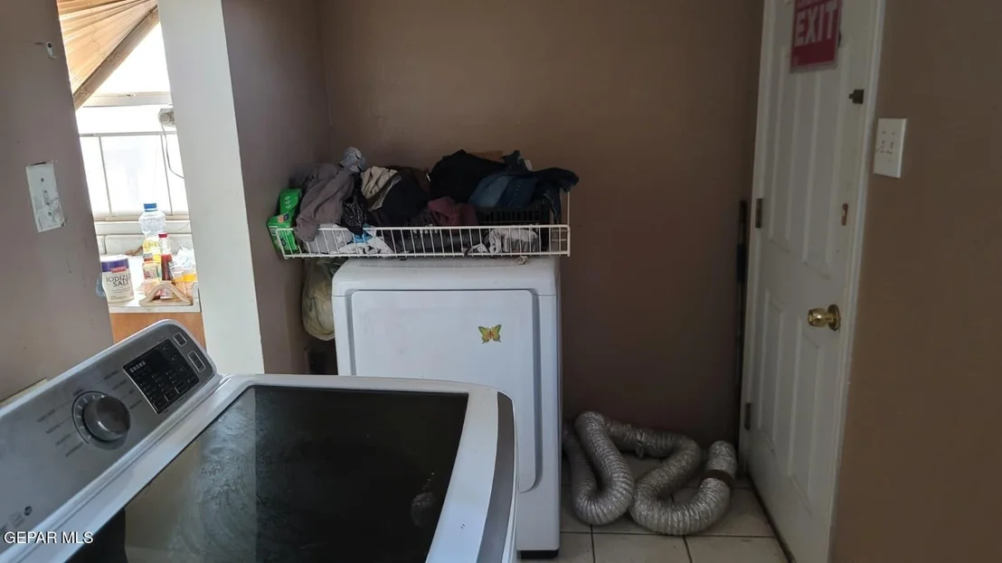 Photo of 854 Yates Place