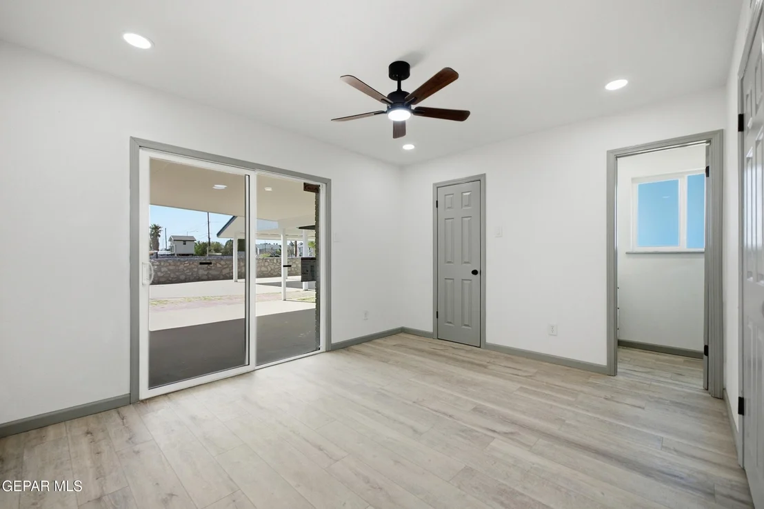 Photo of 8312 Mineola Drive