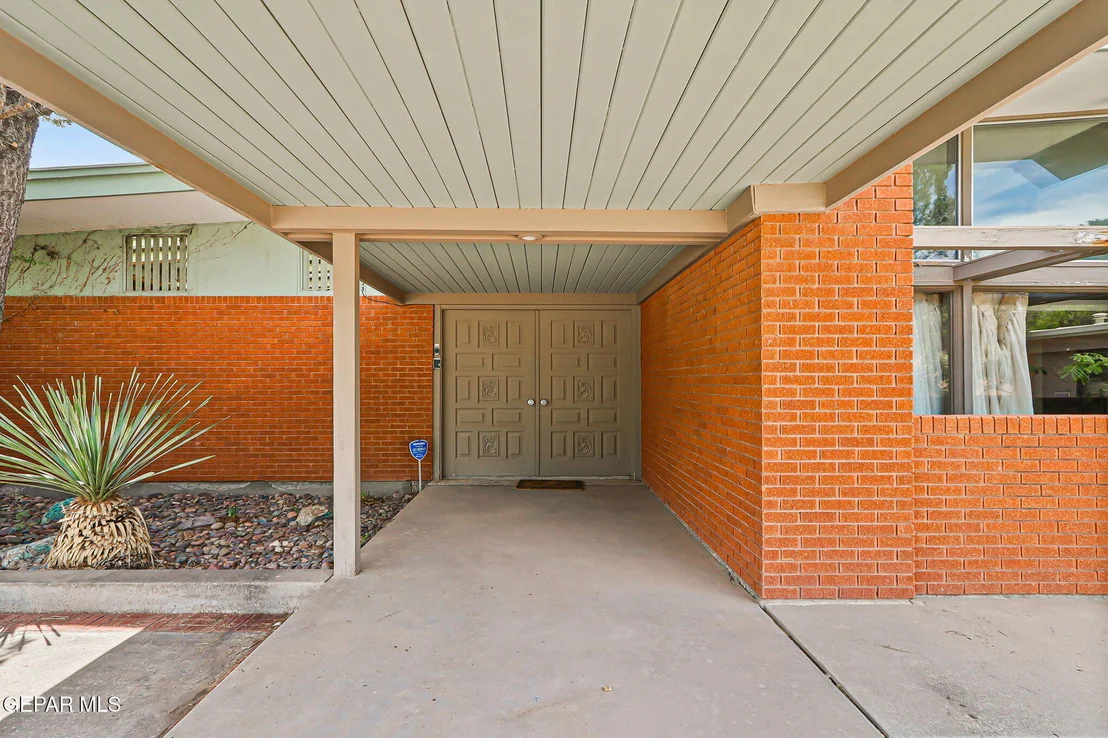 Photo of 1209 Thunderbird Drive