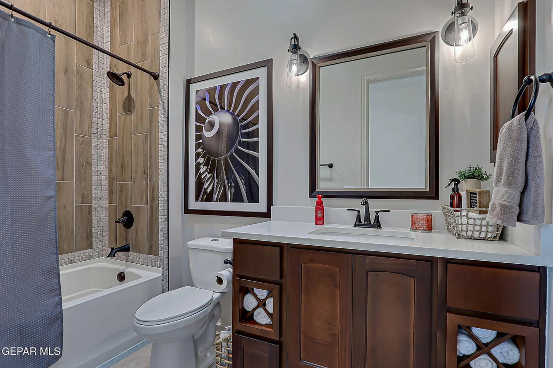 Photo of 12233 BIDDLESTON Drive