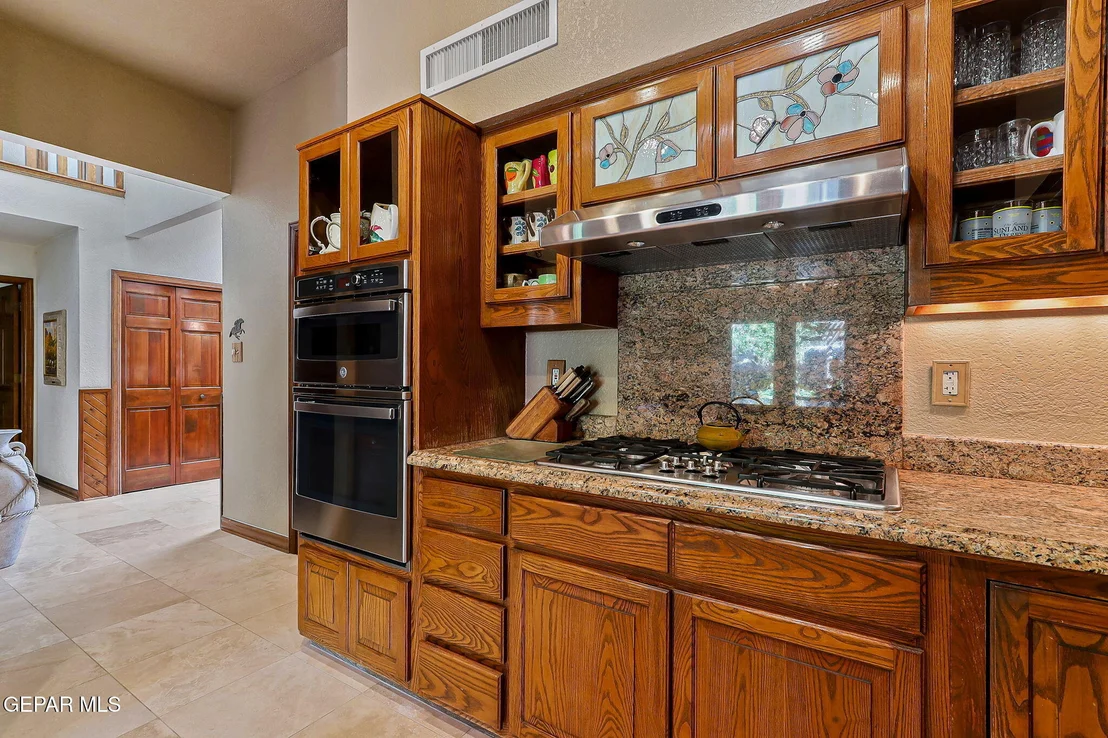 Photo of 628 SPRING CREST Drive