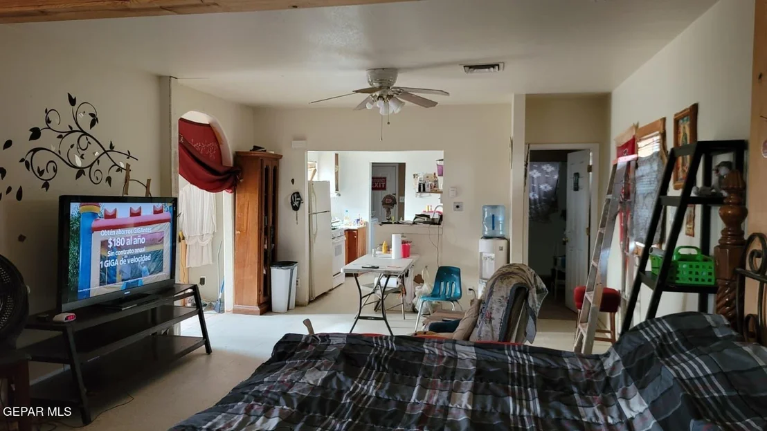 Photo of 854 Yates Place