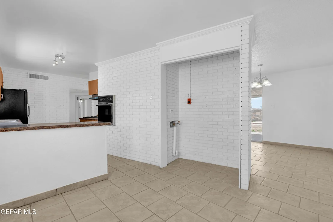 Photo of 6033 Isabella Drive