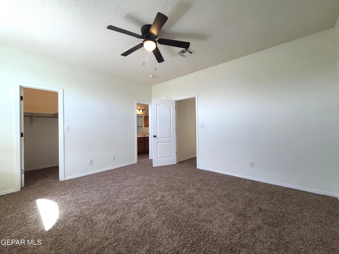 Photo of 4925 CATTLE Lane