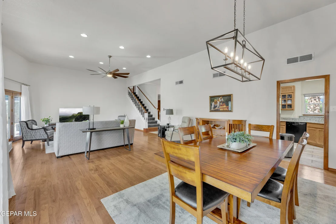 Photo of 7016 TOLUCA Drive